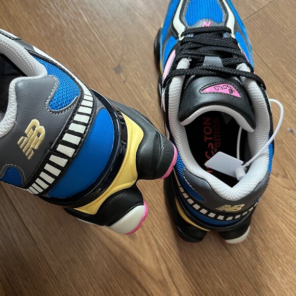 New Balance 9060 Blue Sneakers - Picture 3 of 7